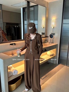 88100 秋季卫衣套装女2023新款短款开衫连帽长袖卫衣两件套女装潮