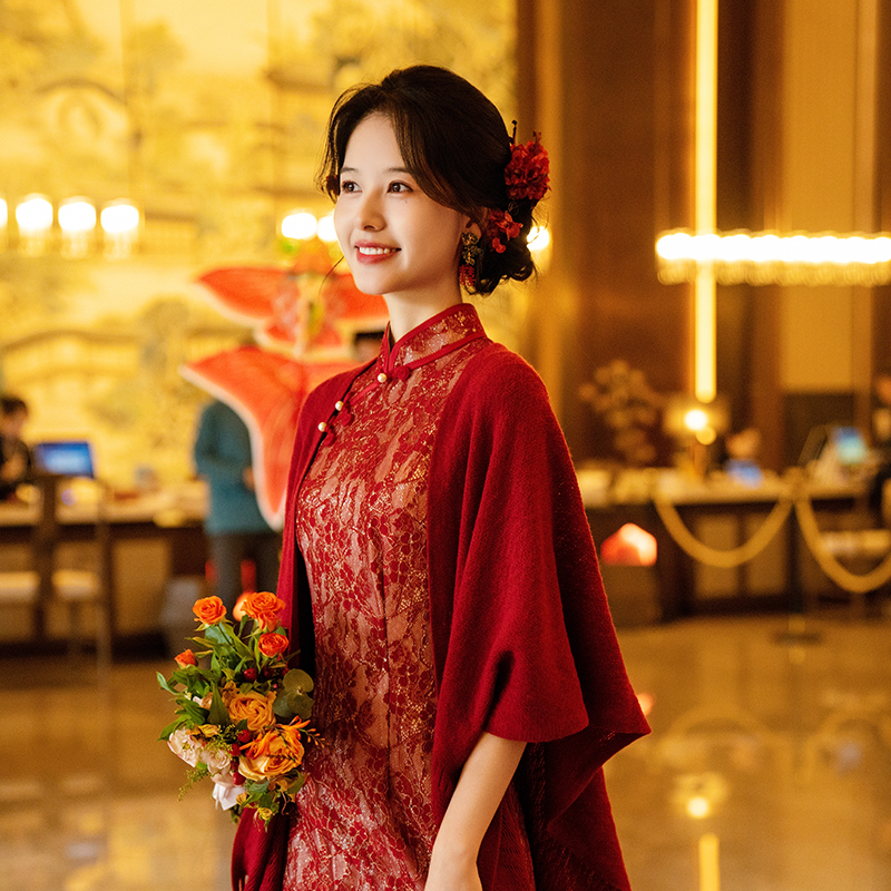 红色披肩旗袍敬酒服新娘婚礼服裙