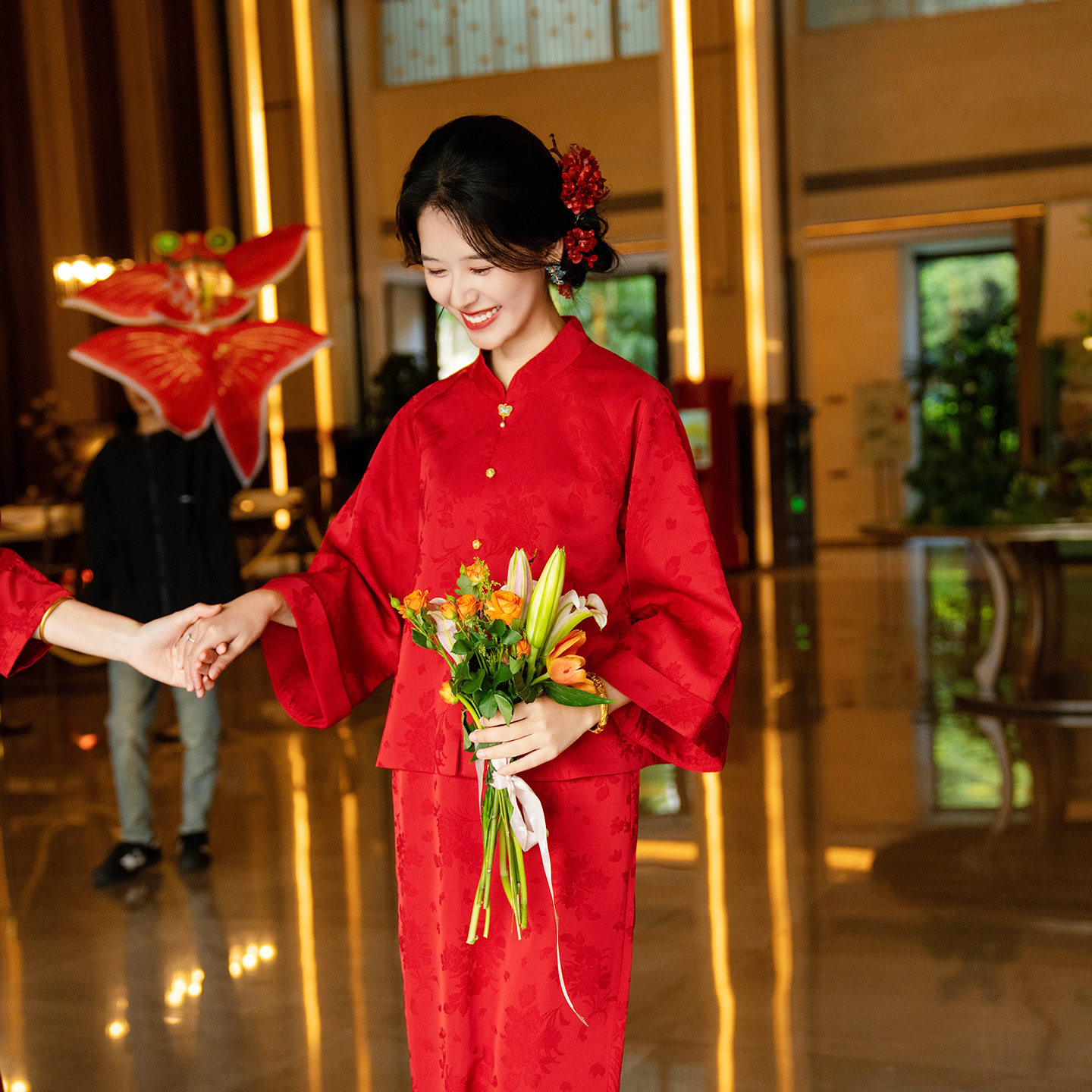 新中式红色旗袍敬酒服新娘订婚宴