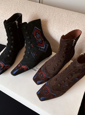 个性小众 Minority民族刺绣短靴女靴磨砂羊皮方头踝靴铆钉时装靴