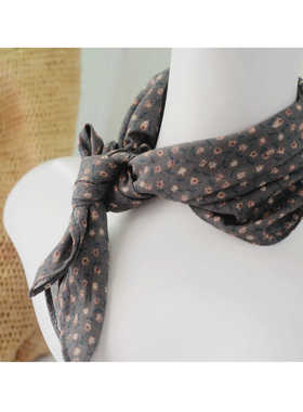 日式文艺碎花棉麻小方巾知性灰色春夏护颈防晒保暖旅行头巾小领巾