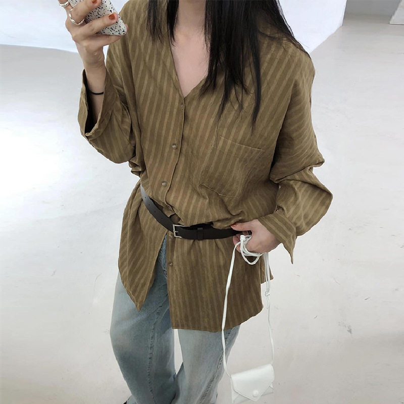 2025秋新款韩国东大门复古休闲小众竖条纹V领显瘦长袖衬衫女上衣