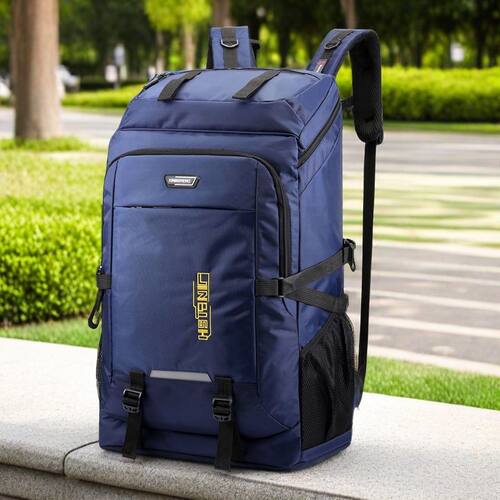 大容量双肩背包防水登山包