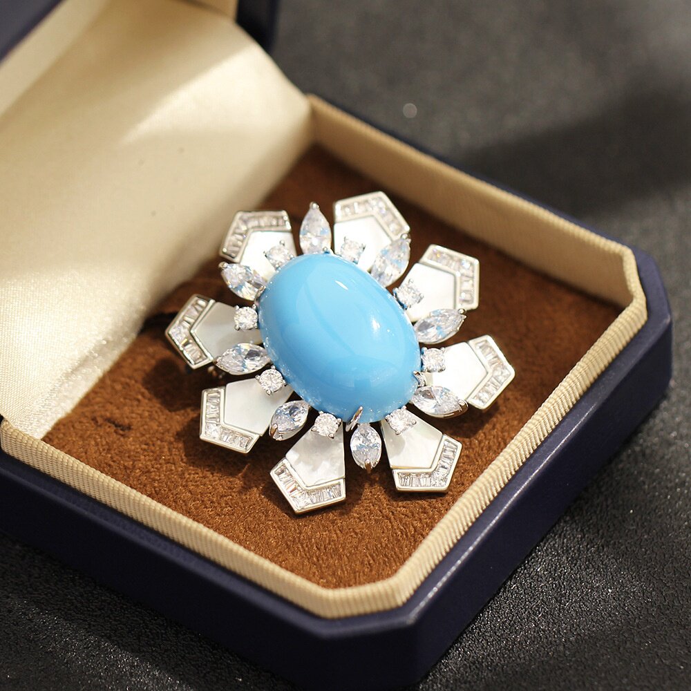 中古蛋面仿蓝松石花型胸针