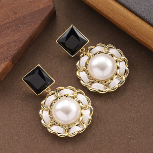 Woven Leather French Earrings Chic Pearl