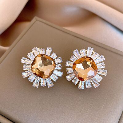 法式轻奢质感超闪满锆太阳花耳钉