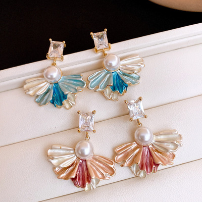 18k金电镀锆石喷漆扇形珍珠耳环