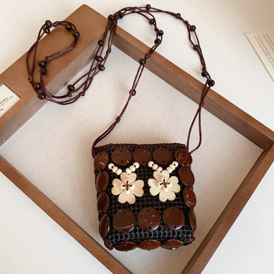 复古民族风咖色椰壳花朵小挎包