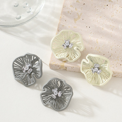 仙女风镶钻烤漆滴油卷边花朵耳钉