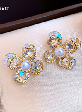 18K Gold Plated CZ Flower Pearl Stud Earrings Elegant