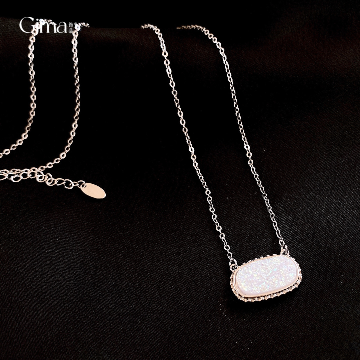 韩系简约椭圆形树脂吊坠项链