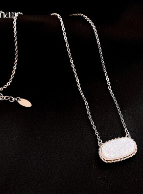 韩系简约椭圆形树脂吊坠项链