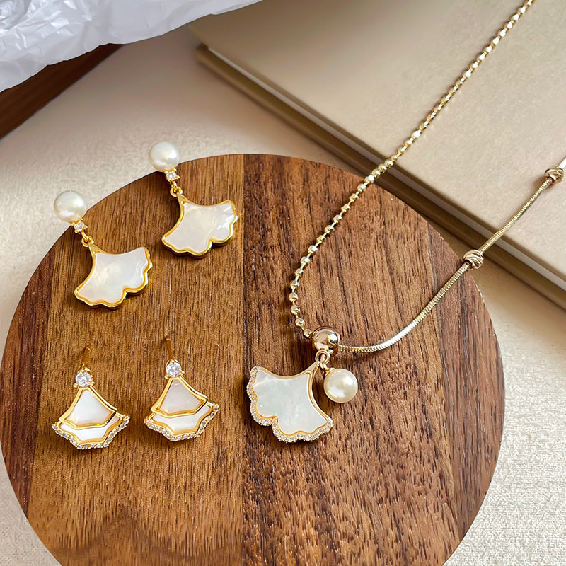 鲍鱼贝镶淡水珍珠银杏叶耳环项链