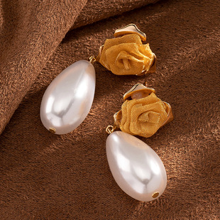Pearl Tulle French Earrings Chic Rose