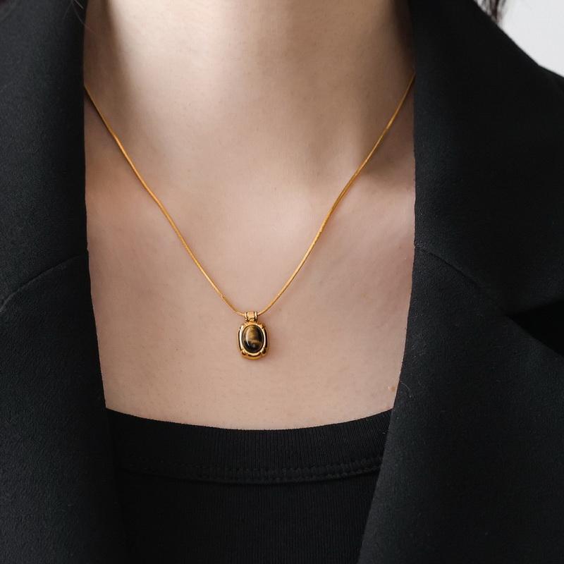 不掉色复古虎眼石黑玛瑙方牌项链