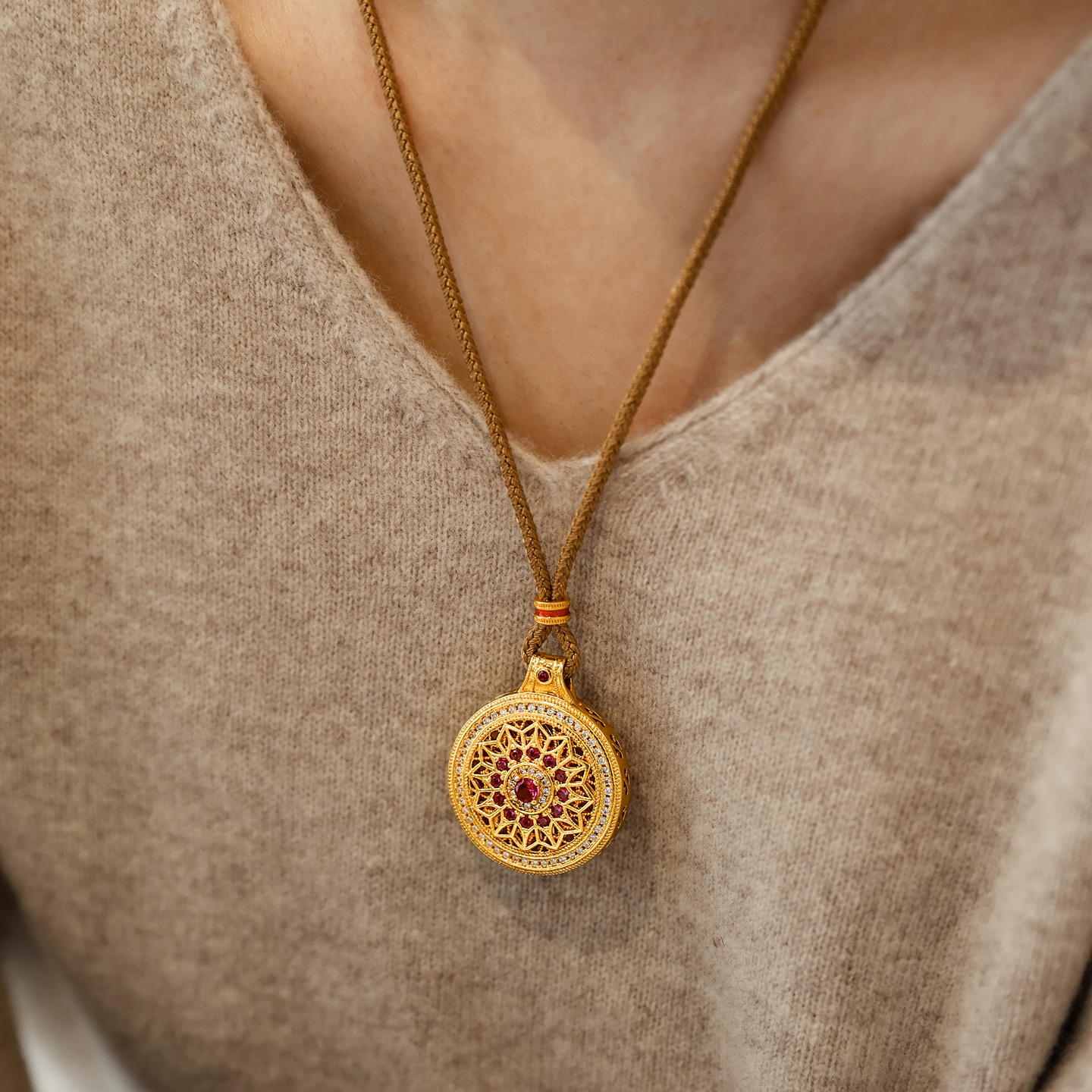 新中式古法金色玫红锆石项链