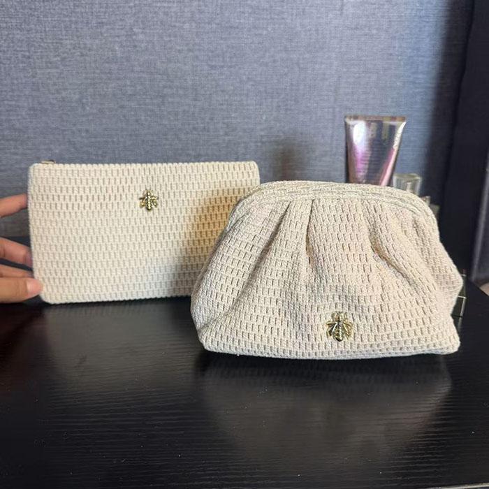 出口尾货 小蜜蜂金属标娇兰编织米色精致化妆包收纳包手拿包 2款
