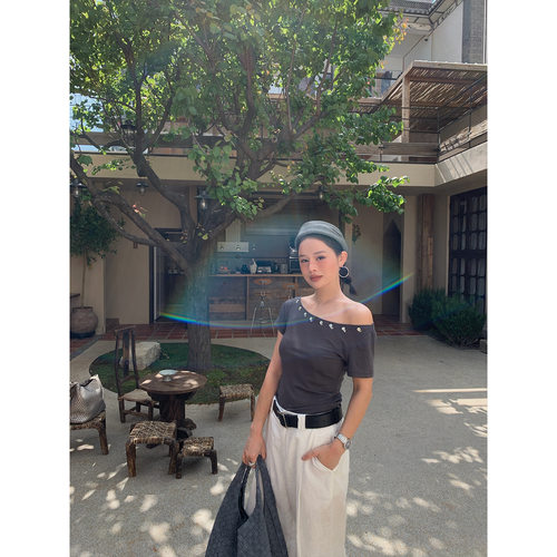 NEW 2026夏日焕新 时尚辣妹斜肩贝壳扣装饰天丝短袖T恤女 C8767