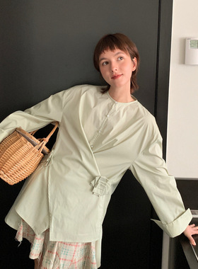 UN 2026早春新品  小众设计立体花不规则衬衫女250092