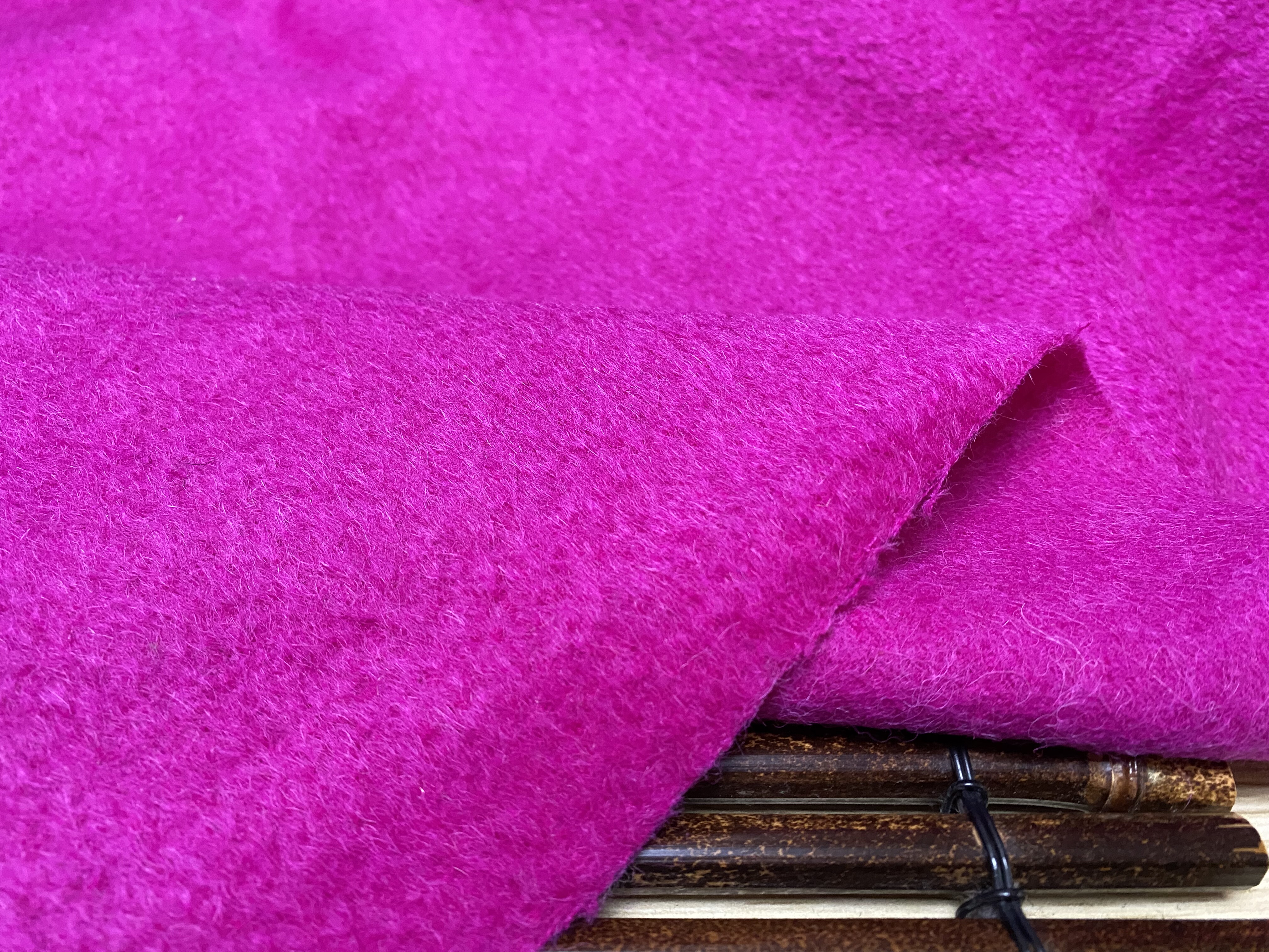 T1121 蚕丝羊绒设计师布料2.2米×1.5米