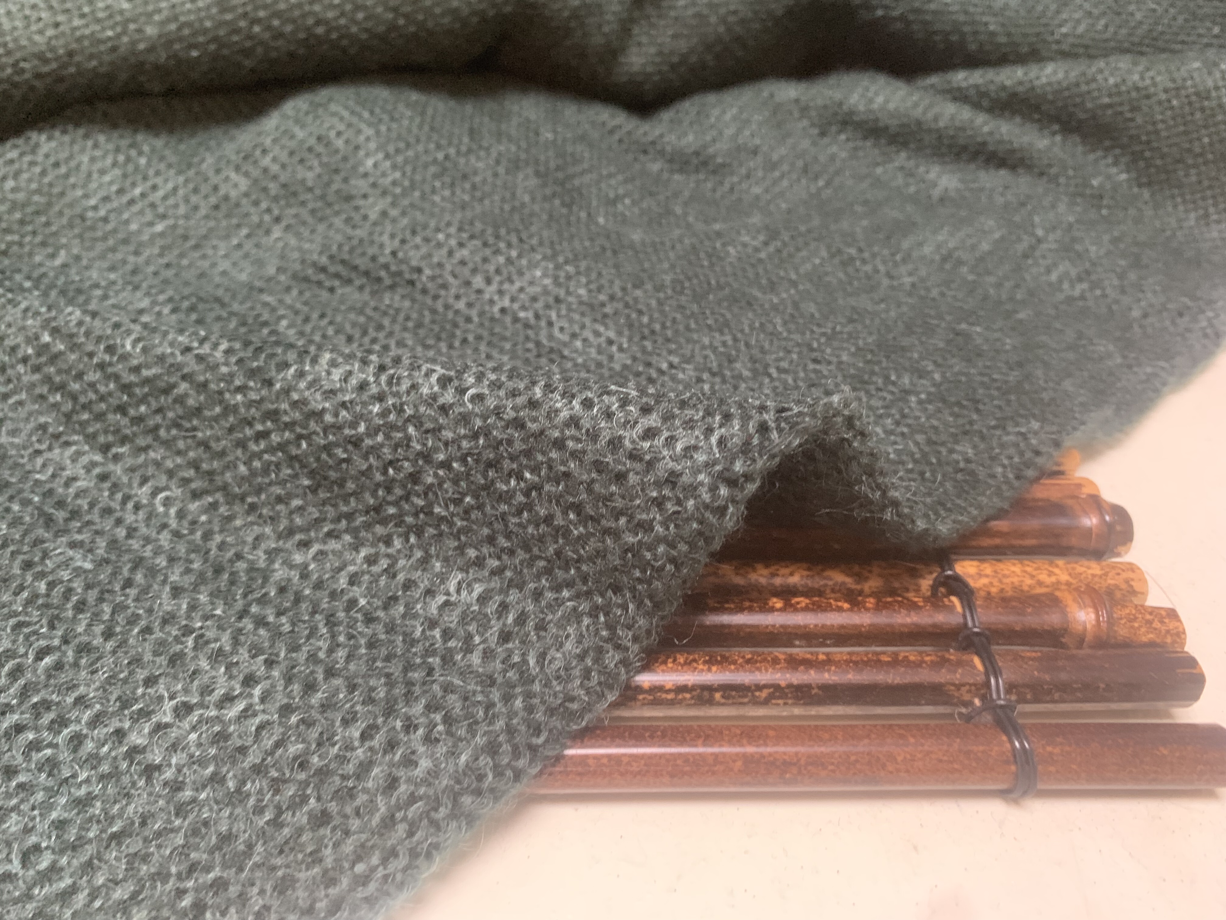 d102617 针织羊绒设计师布料三米乘1.40