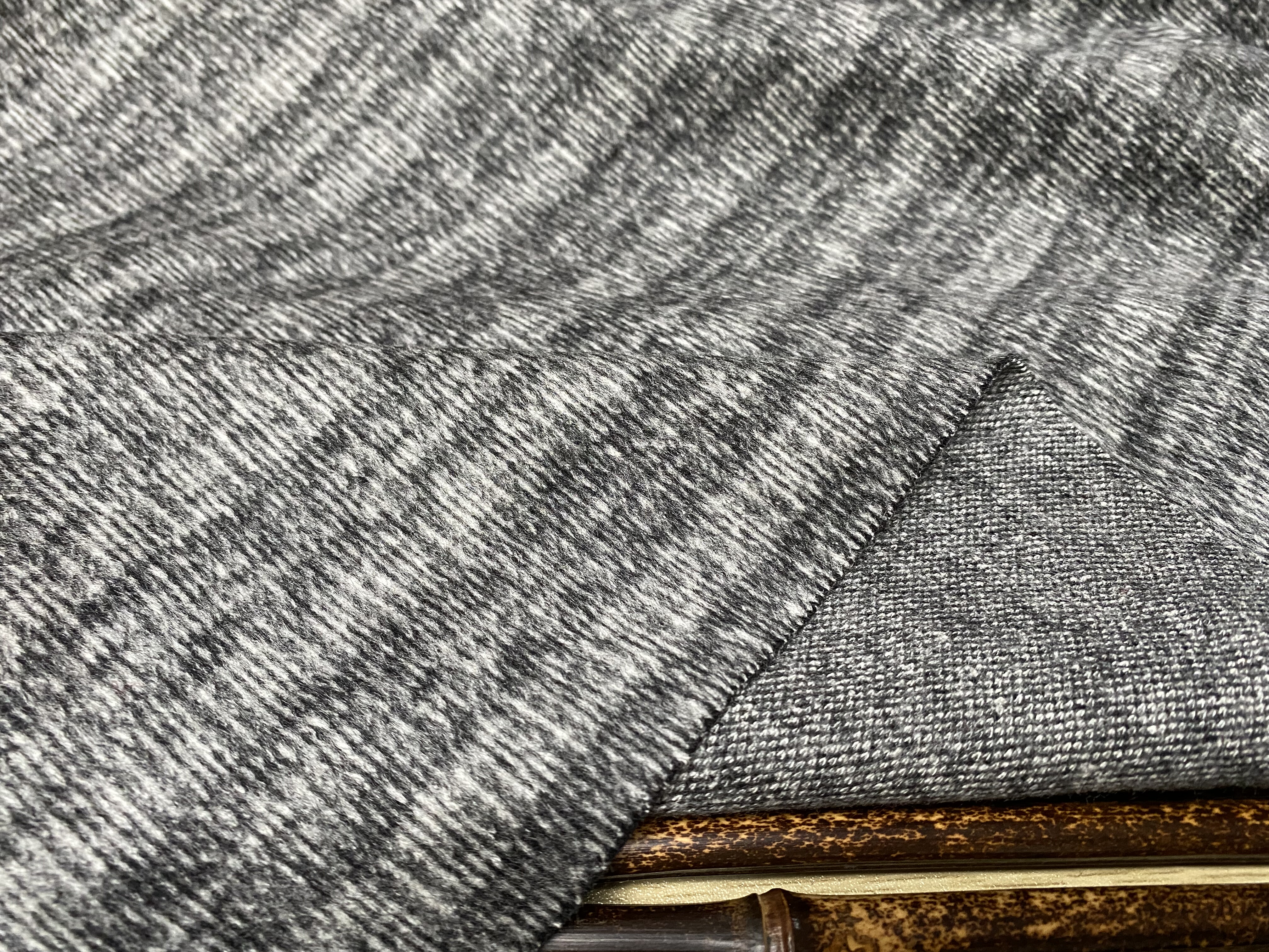 T1115 羊绒设计师布料1.15米×1.55米