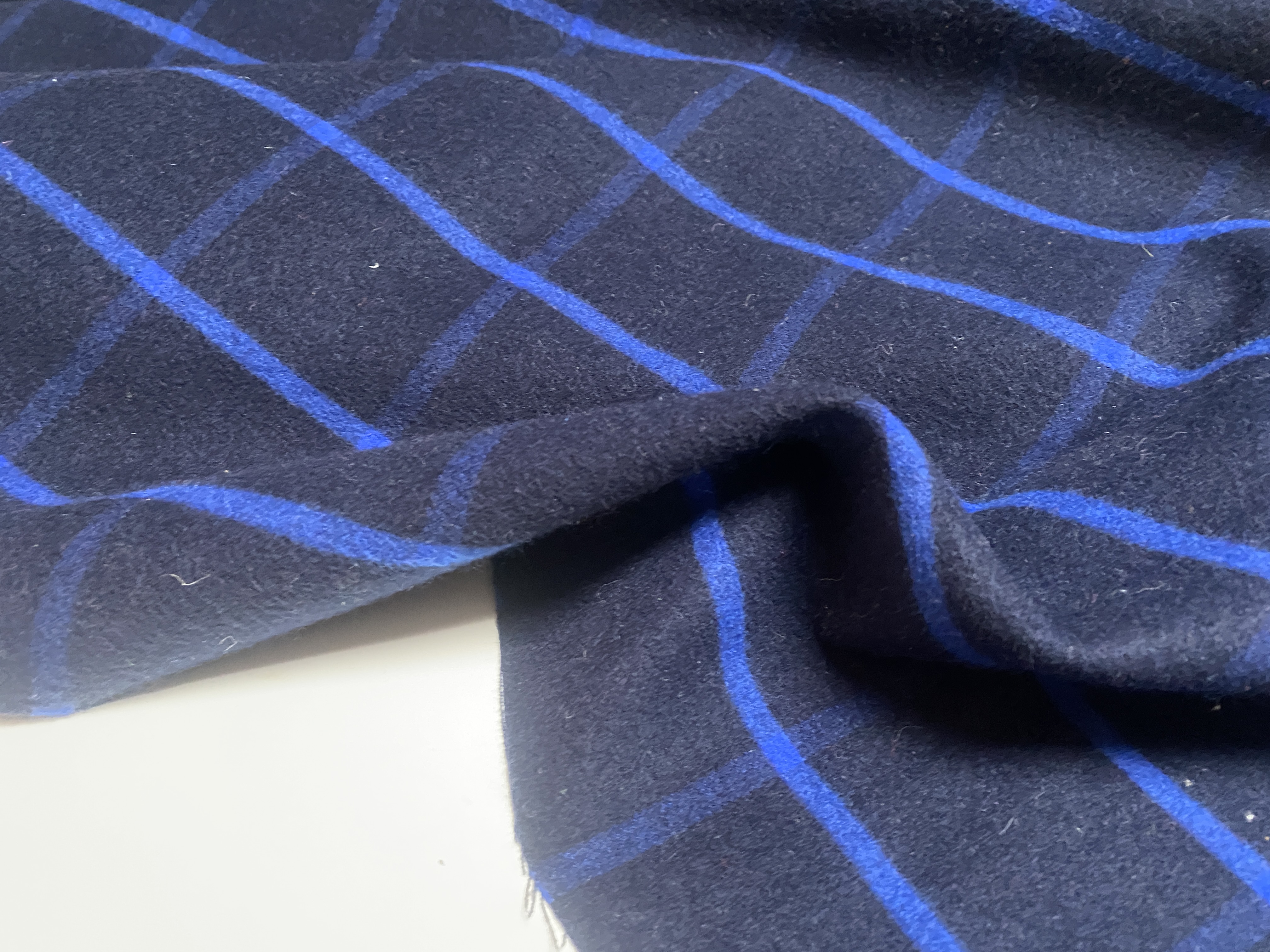 L1120 格子羊绒设计师布料三米乘1.40