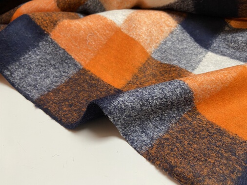 L103 格子针织羊绒设计师布料三米乘1.40