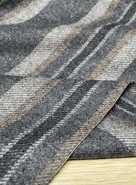 T104日本条纹羊绒设计师布料2.45米乘1.4米