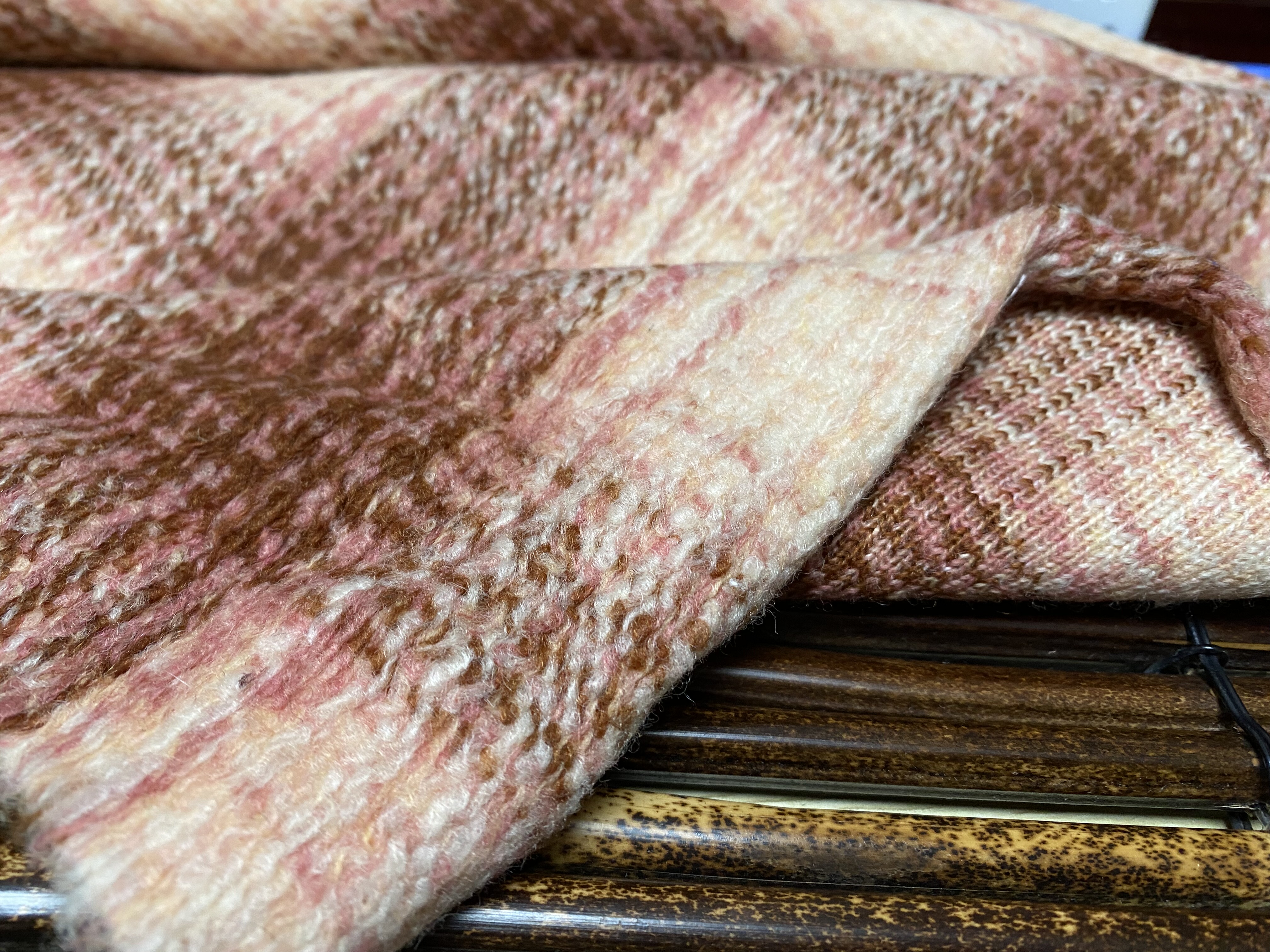 T1130 针织羊绒设计师布料1.50米乘0.5米