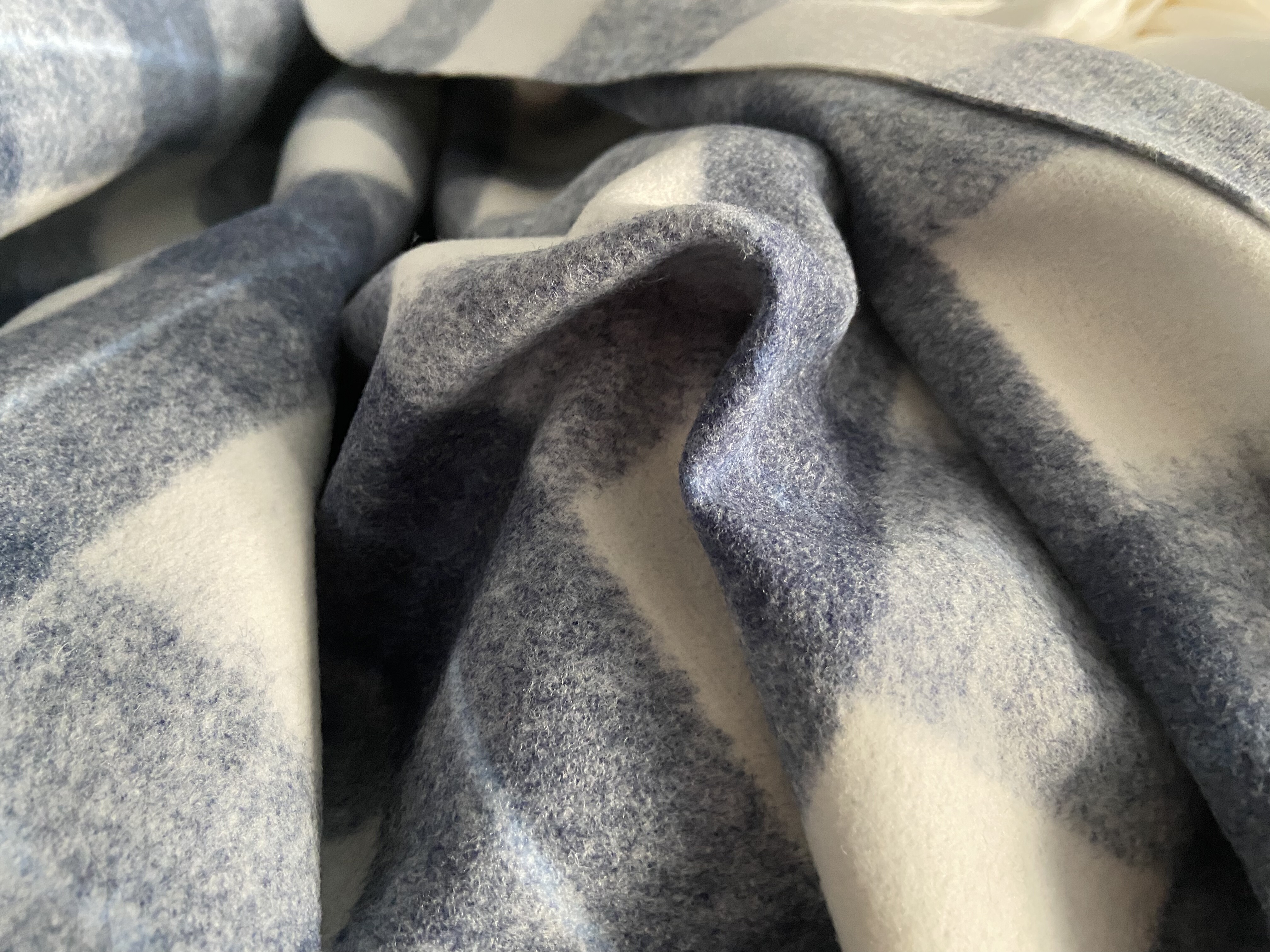 d0121 格子流苏羊绒设计师布料1.50米乘1.40,居家布艺,海绵垫/布料/面料/手工diy,淘宝优惠券,粉丝福利购,淘宝优惠卷