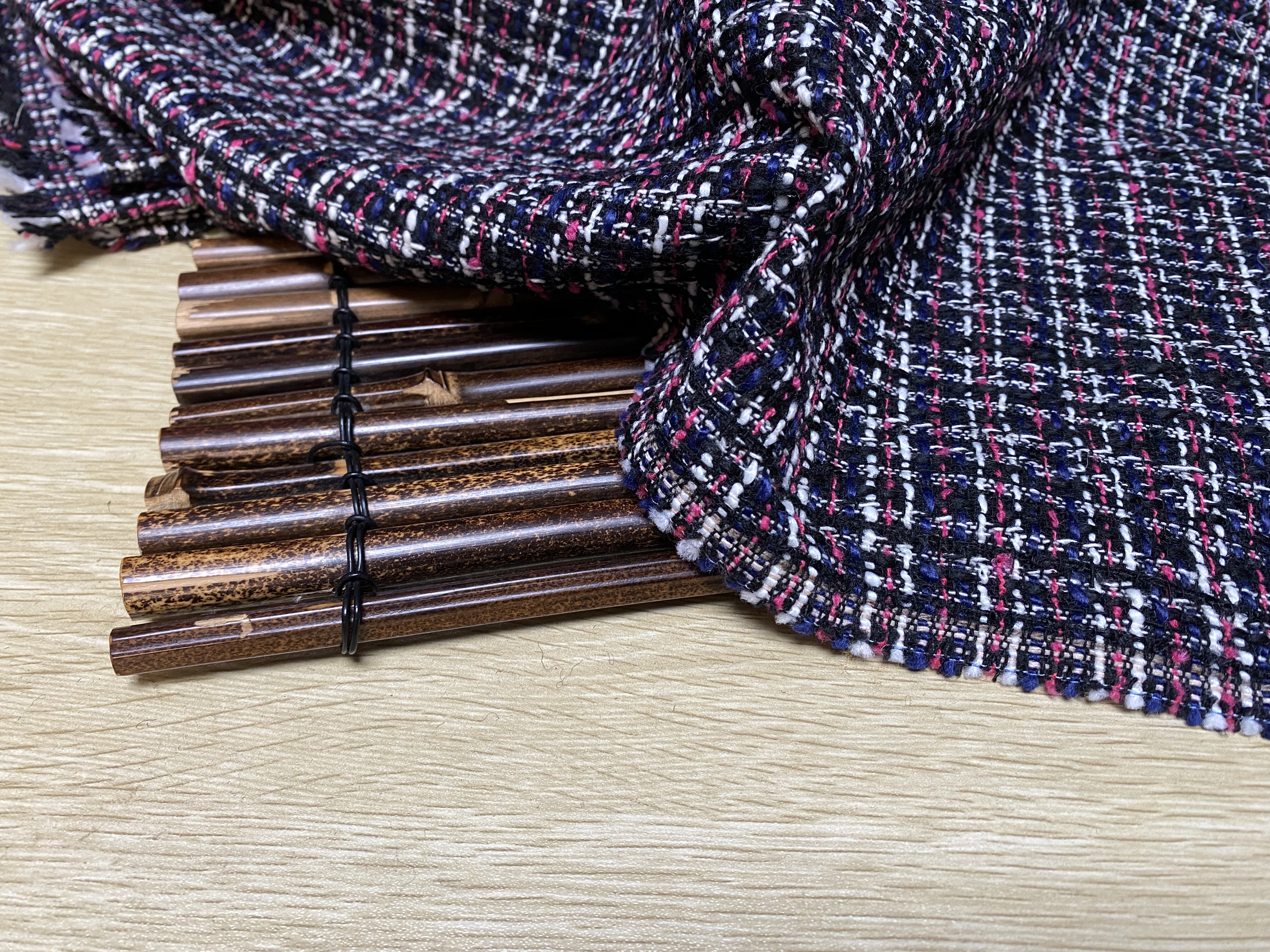 LT114 编织小香风面料2.45米乘1.50