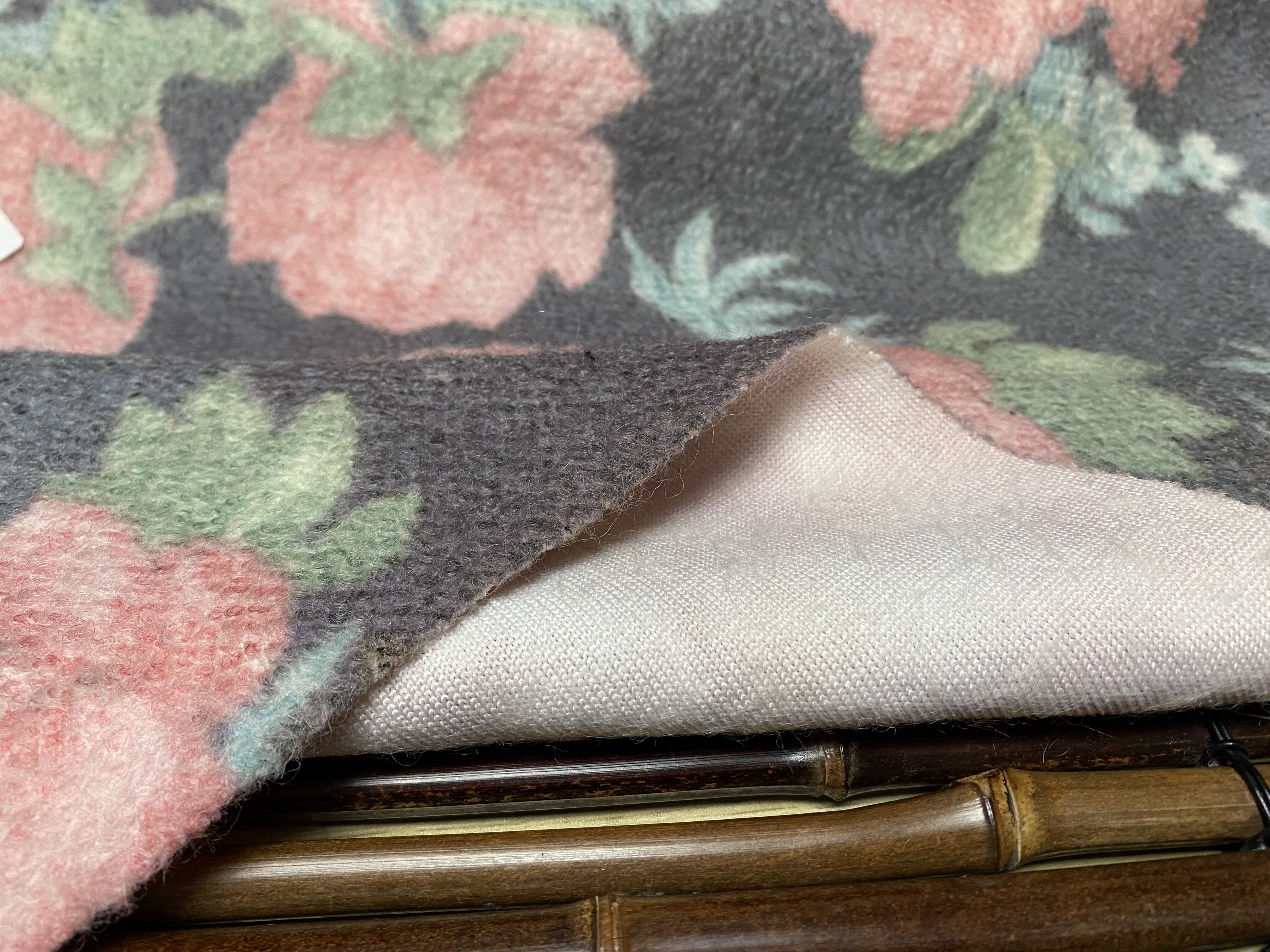 T1114 羊绒设计师面料1.5米乘1.40米