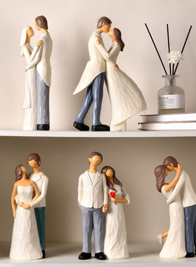 跨境情侣轻奢摆件北欧人物家居客厅装饰酒柜树脂摆件雕像工艺品