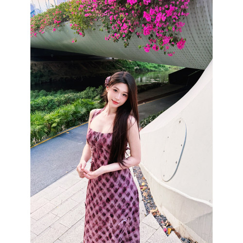 六指导 夏日捕梦 度假风吊带连衣裙女薄罩衫遮肉显瘦设计感两件套
