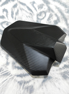 适用于KTM 大公爵 SuperDuke 1390 碳纤维改装后座后驼峰