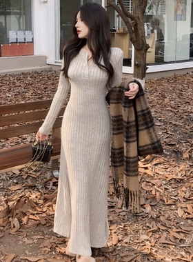 法式气质针织毛衣连衣裙女秋冬季新款大衣内搭打底修身长裙子