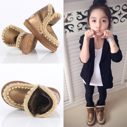 儿童雪地靴羊皮毛一体