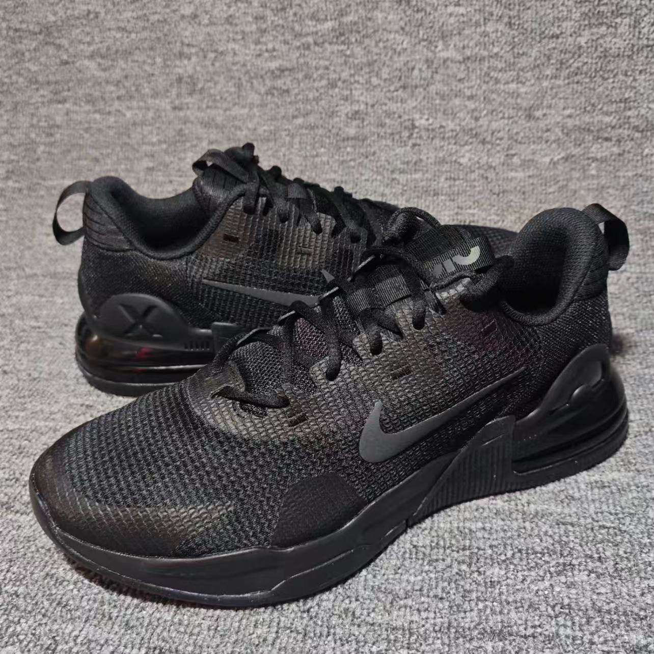 耐克男子气垫减震综合训练鞋