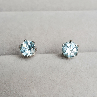 天空蓝天然托帕 S925纯银镀白金 正圆 5MM 耳钉 火彩好 6爪镶嵌