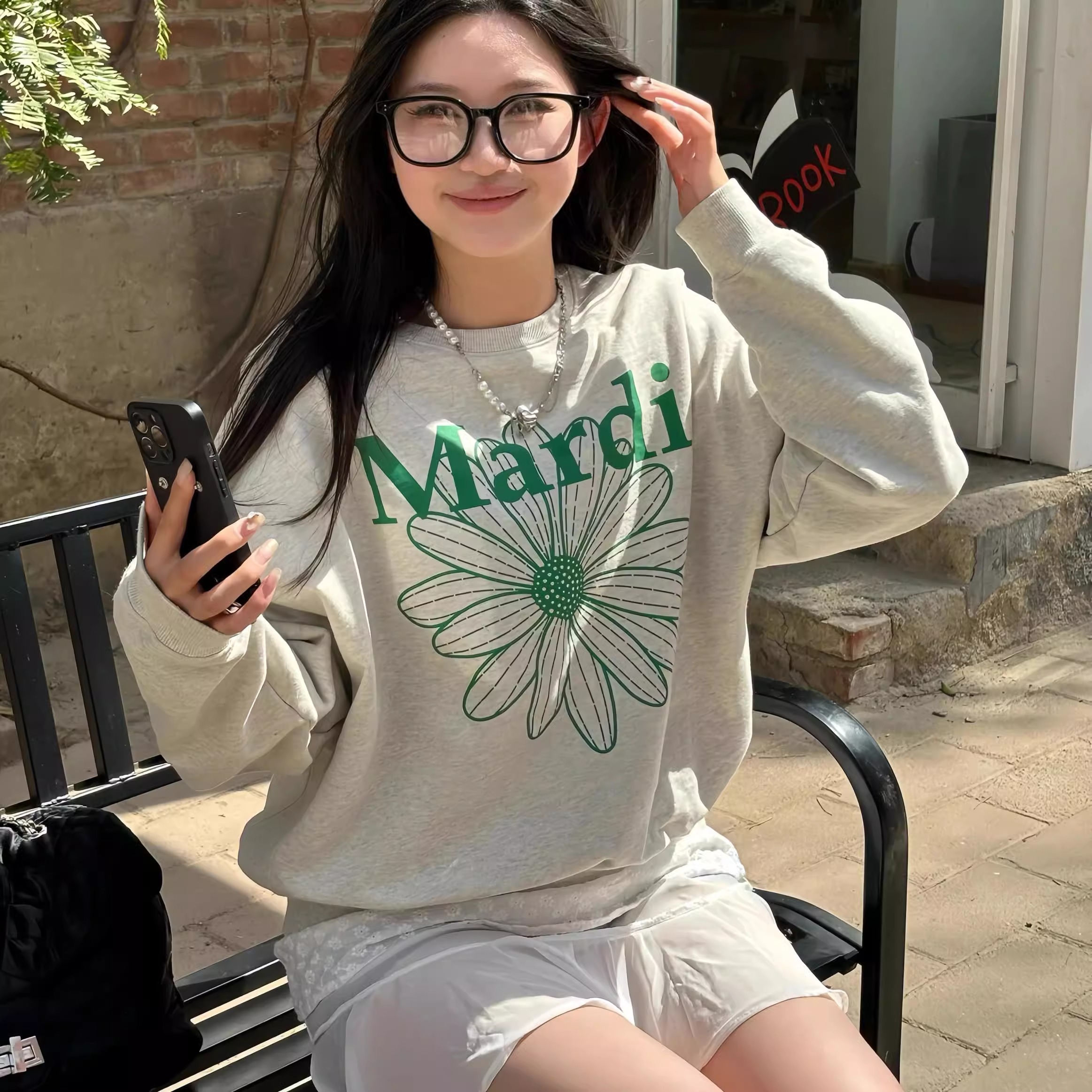 吴小姐韩代Mardi卫衣女刺绣宽松