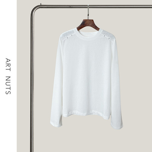 悦迷Art Nuts 简约的线条 秋季气质显瘦百搭长袖圆领设计感T恤