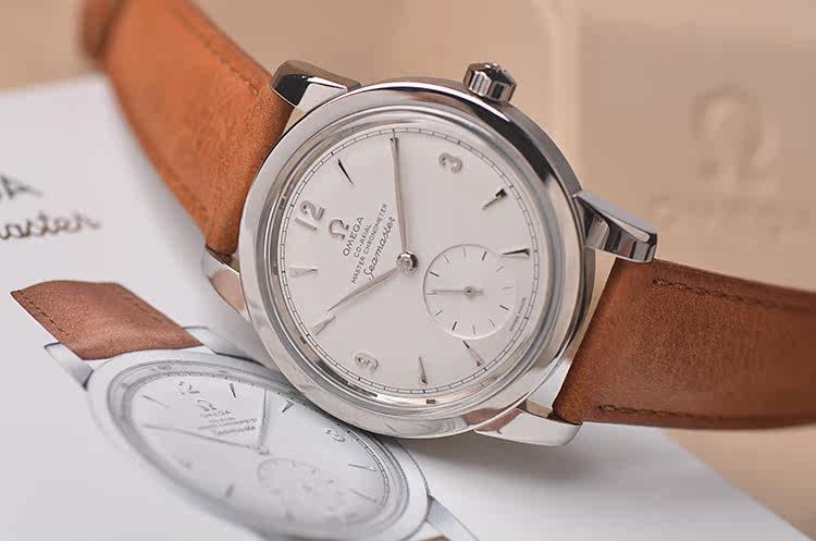 已售出【99新】欧米茄海马1948限量小三针自动男表511.12.38.20.02.001