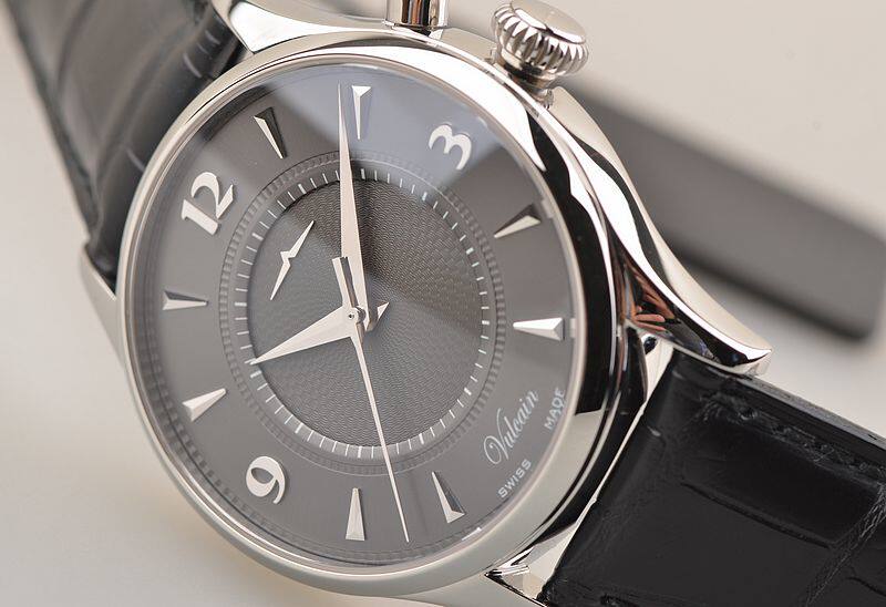 已售出【未使用品】窝路坚精钢灰面大三针闹铃手上链39MM皮带男表-（青岛285）