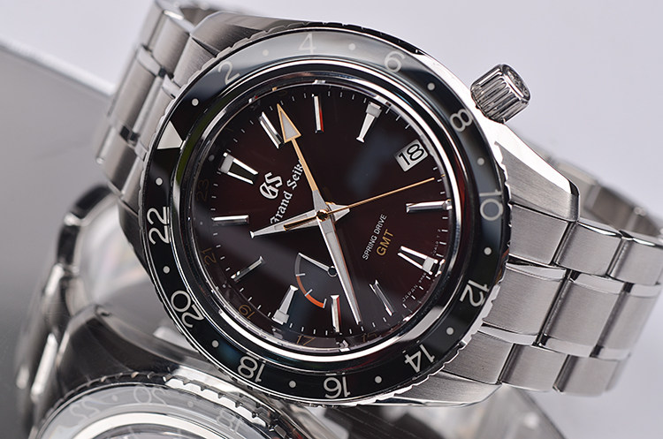 已售出【98新】精工GS限量版动显GMT两地时日历钢带男表SBGE245盒证齐