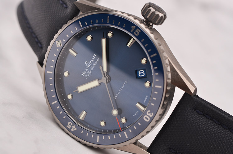 已售出【98新】宝珀五十噚陶瓷圈蓝盘大三针日历男表5000-0240-O52A全套