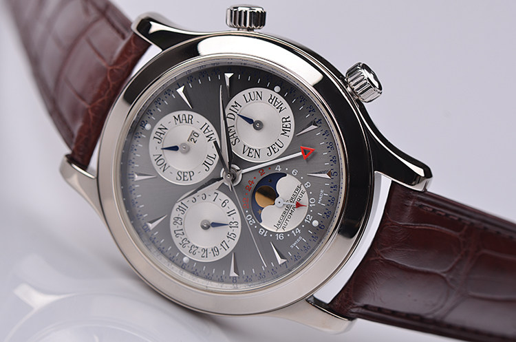 已售出【97新】积家超卓大师白金万年历月相闹铃自动机械男表Q146344A