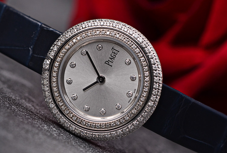 已售出【未使用品】伯爵POSSESSION镶钻石英皮带女表G0A43080盒证齐