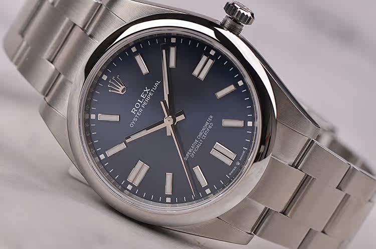 已售出【国行全新】劳力士新款蚝式恒动蓝盘大三针自动钢带男表124300