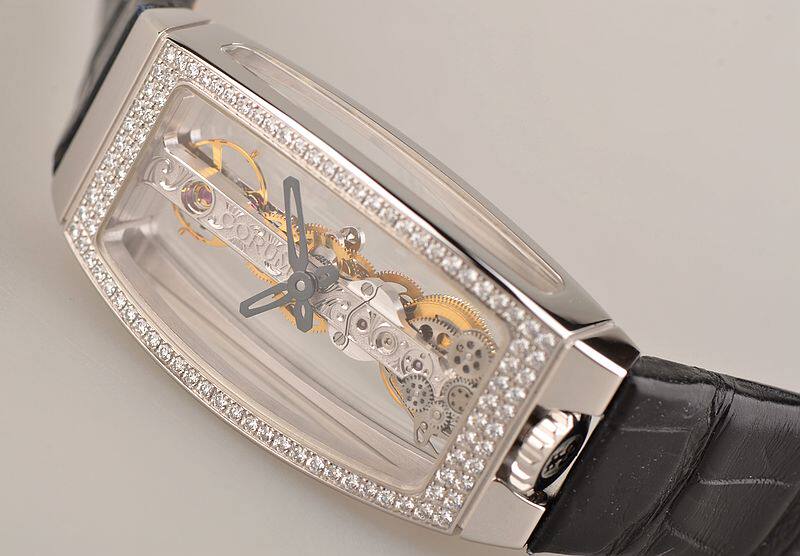 已售出【97新】昆仑金桥白金镶钻手上链皮带女表113.102.69/0001 0000